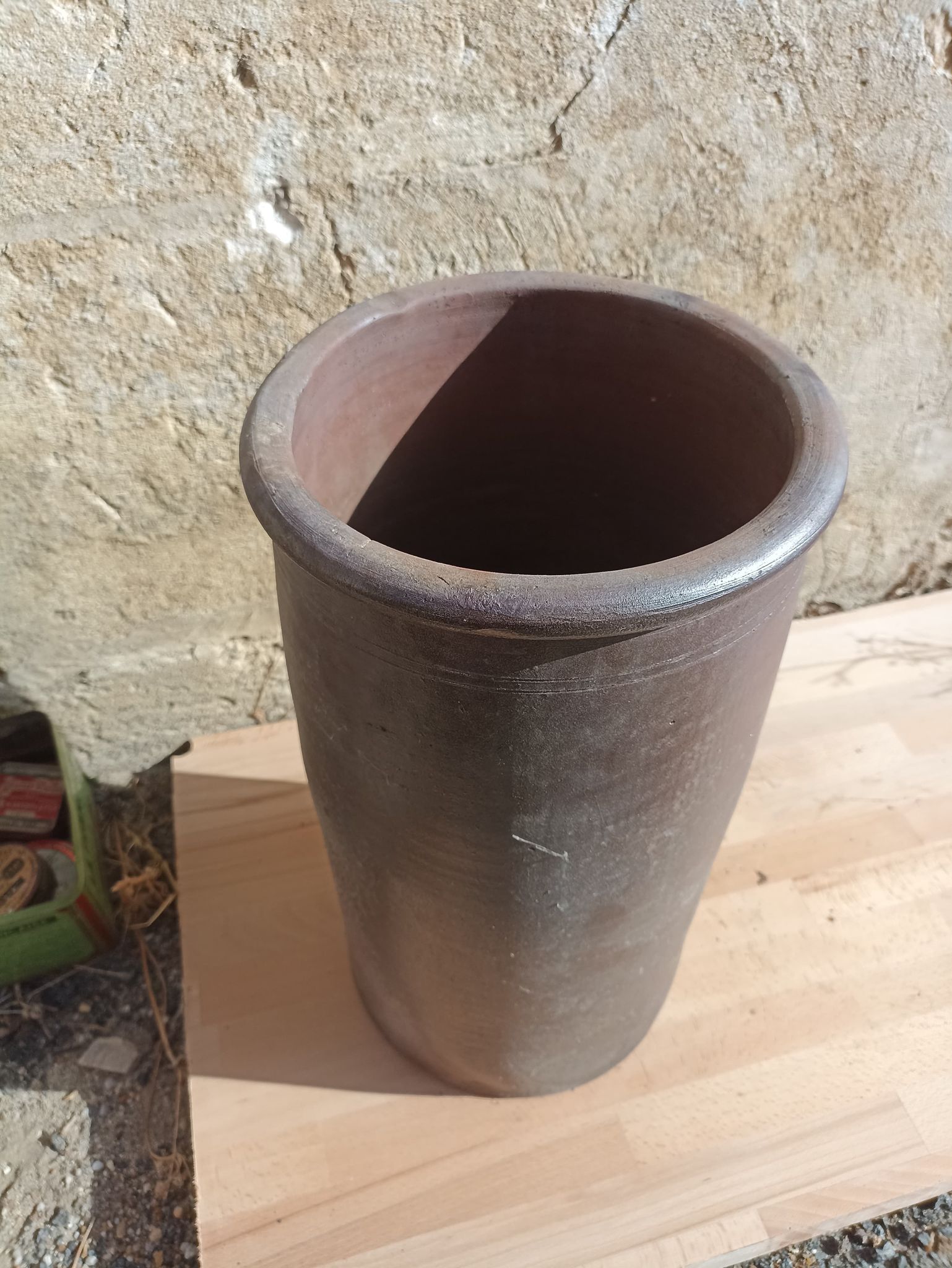Sandstone cured pot