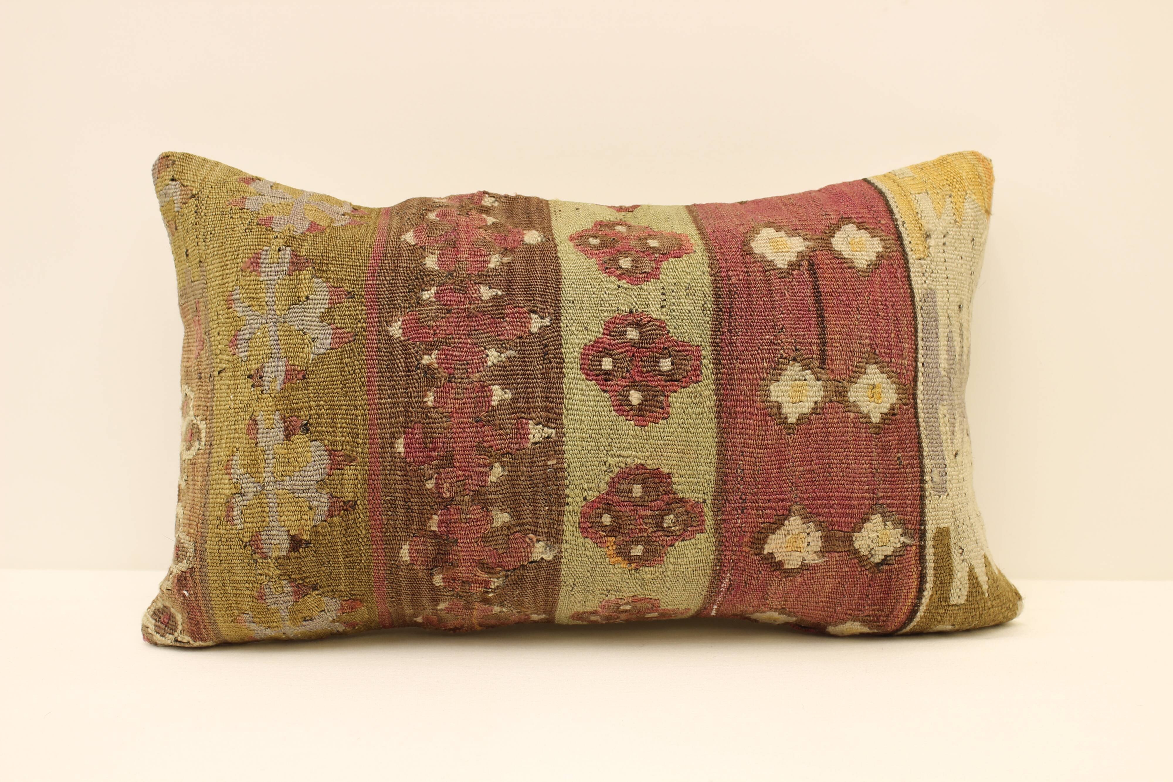 Throw Pillow, Cushion Cover 30x50 cm.