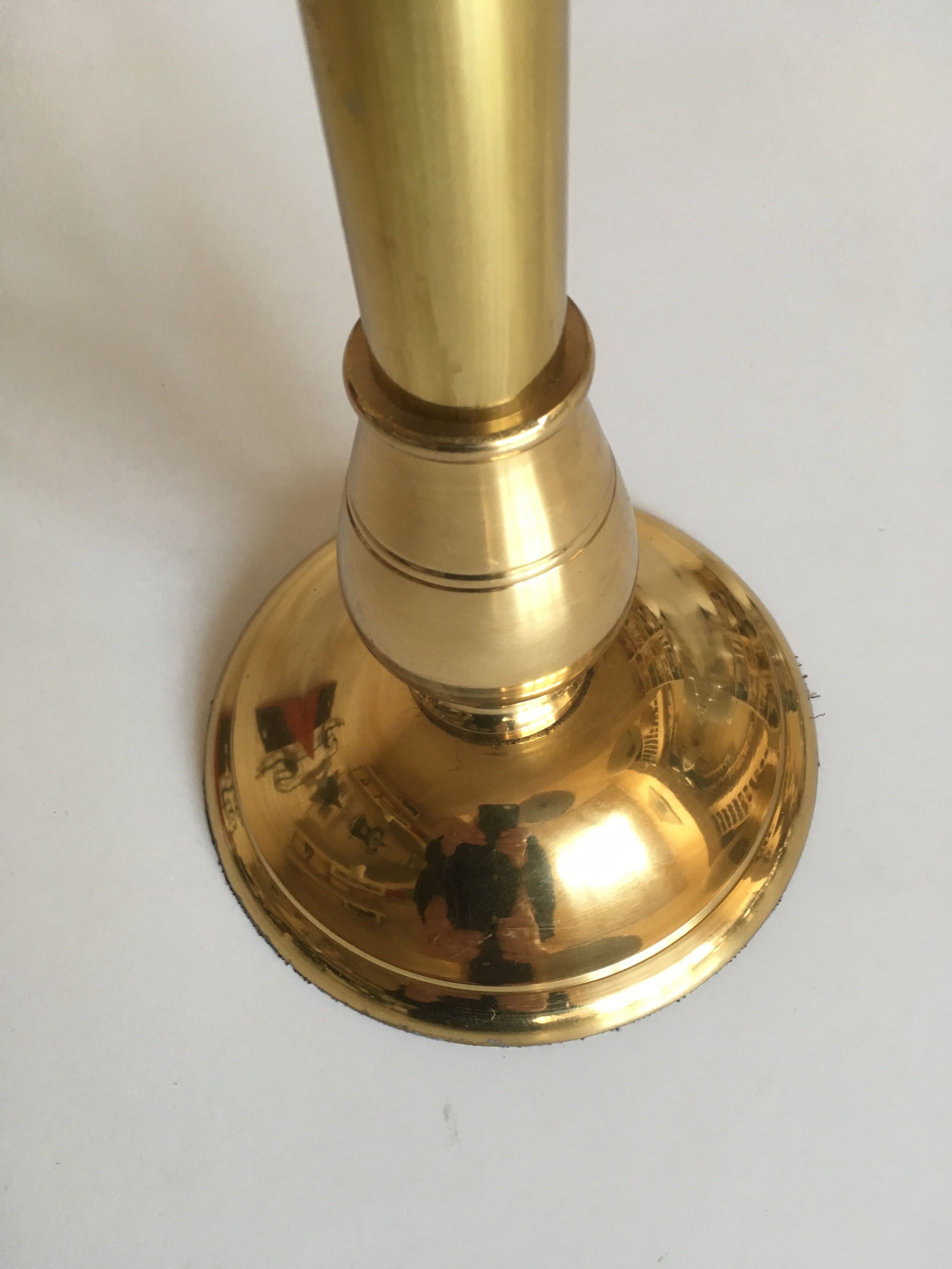 Brass Cash brewery counter plate on foot