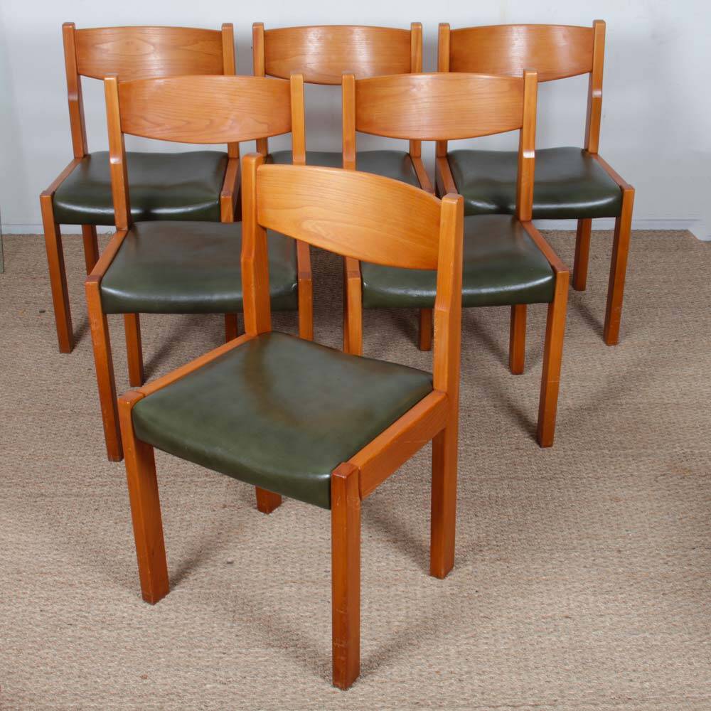 Set of 6 solid elm and leather chairs by Self, 1980.