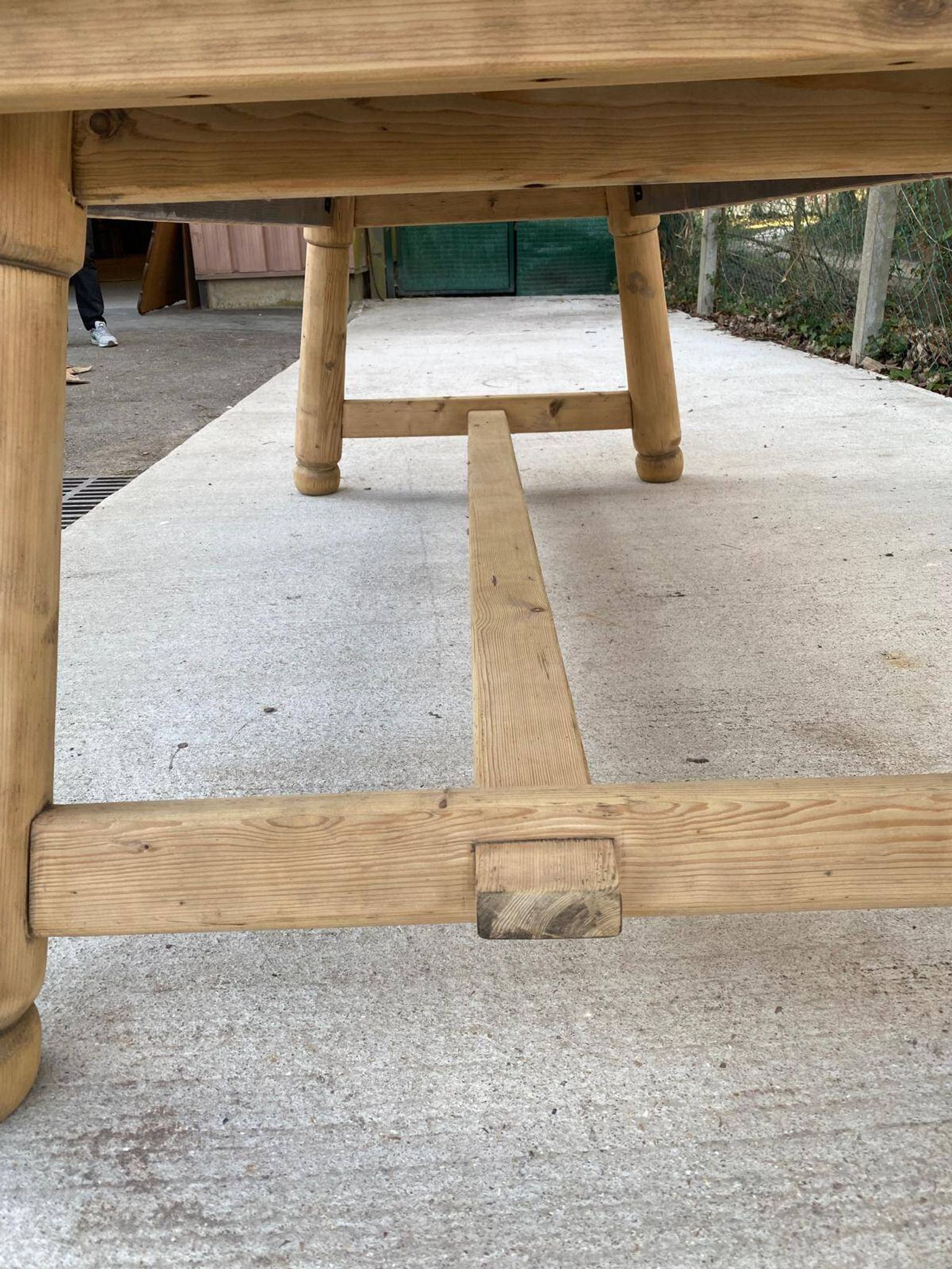 Table de ferme Georges Robert en bois massif brut, 1960, restaurée