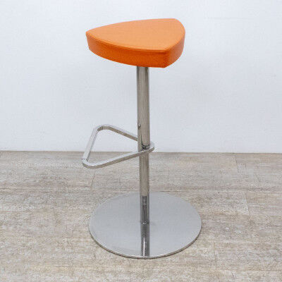 Tabouret haut pivotant réglable orange