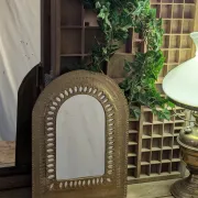 Antique gilded mirror with carved decoration – Ethnic/baroque style