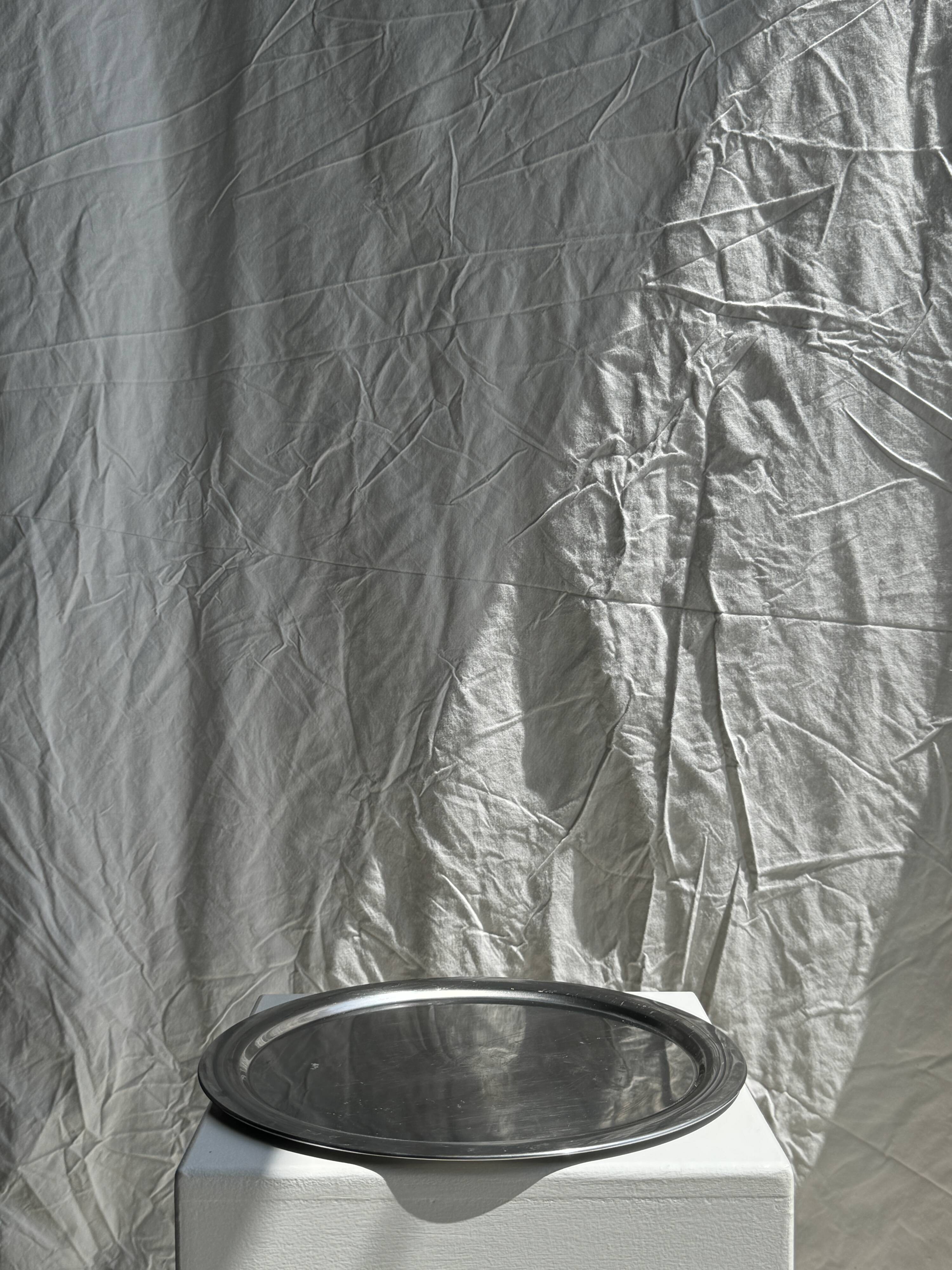 Avon Blason metal tray 1886 - 1976