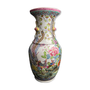Chine, vase en porcelaine à décor