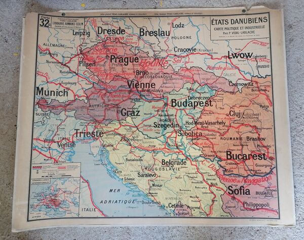 Ancienne carte scolaire Vidal Lablache N °32 États Danubiens.