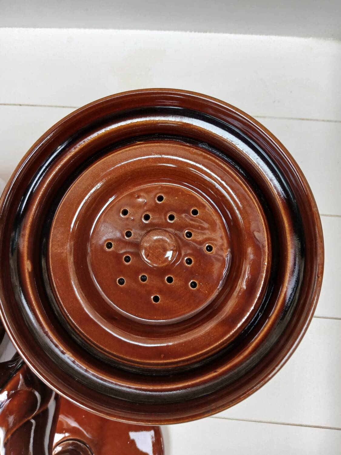 Old coffee maker with filter and 2 lids