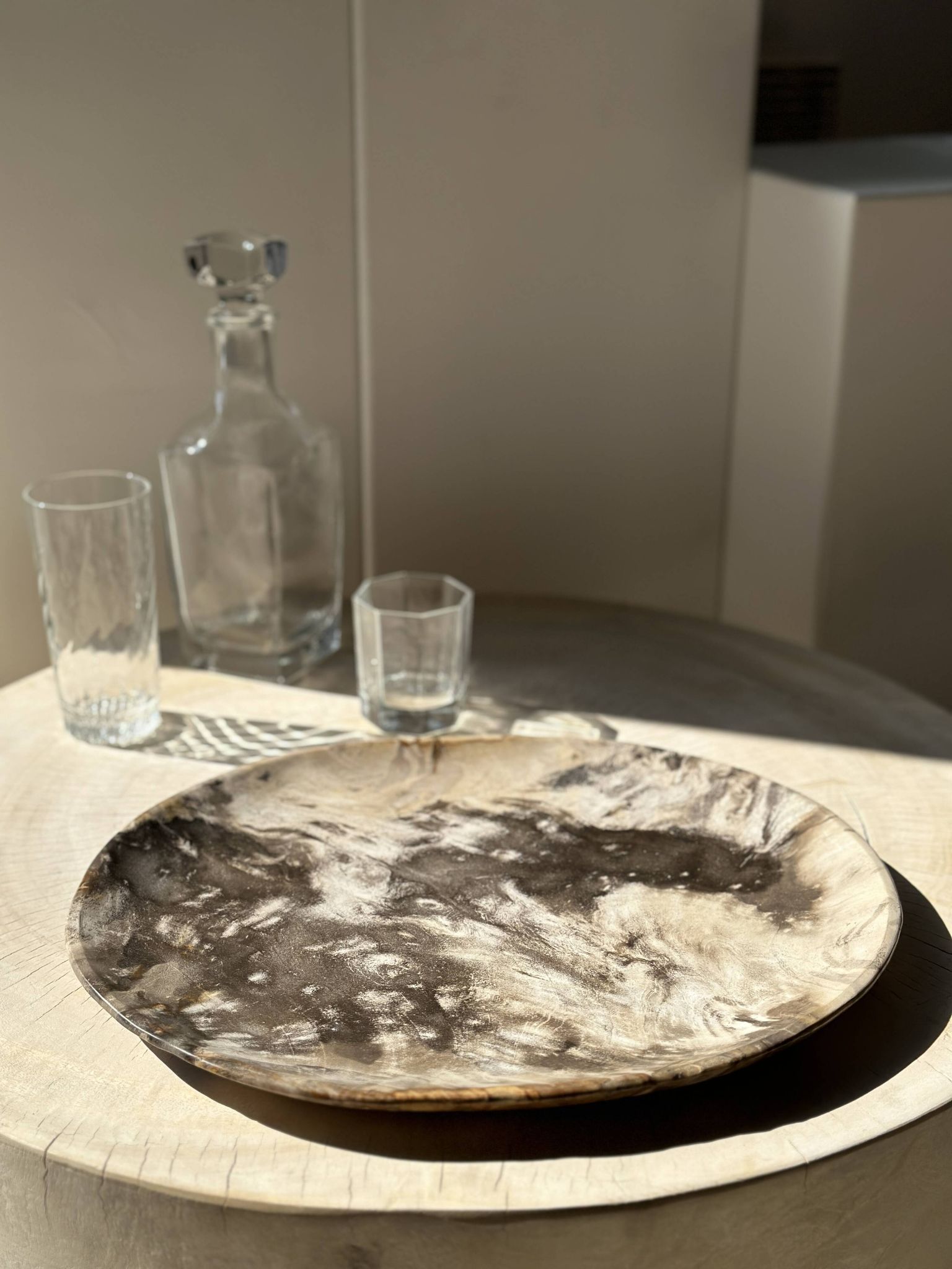 Très grand vide poche ou plat en bois pétrifié