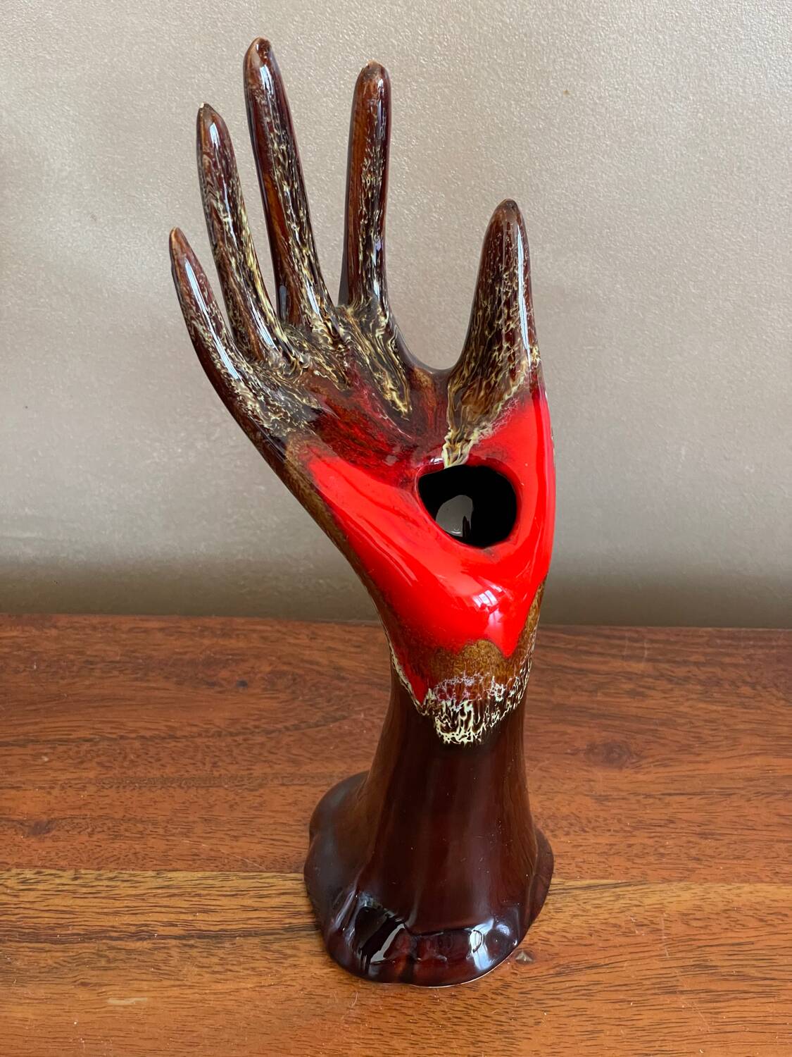 Hand ring holder