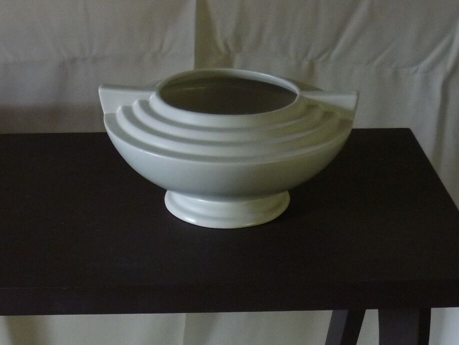 Beige ceramic vase What's