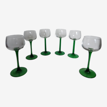 Set of 6 Luminarc green stemmed glasses