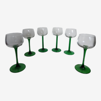 Set of 6 Luminarc long green stem glasses