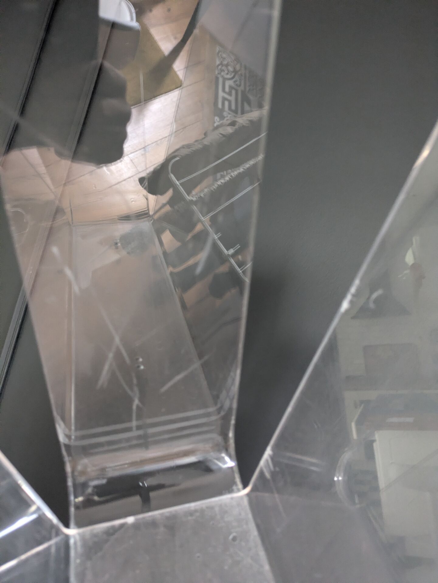 Magazine rack to David Lange