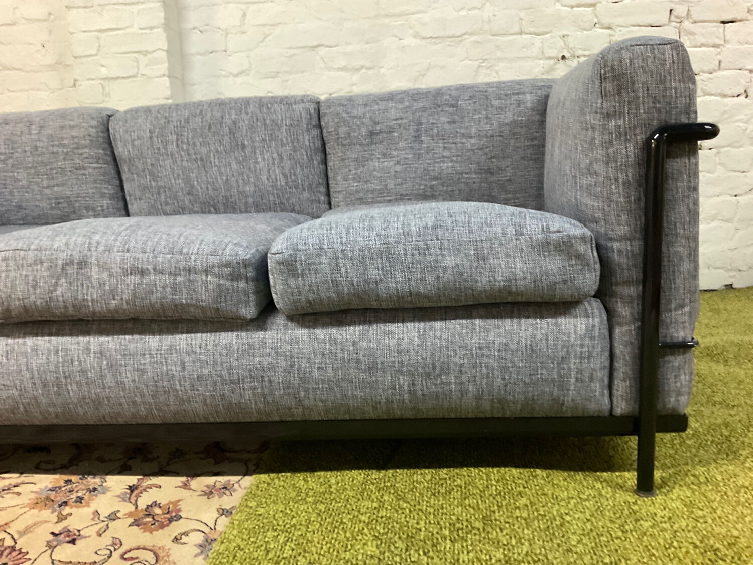 LC2 Le Corbusier sofa