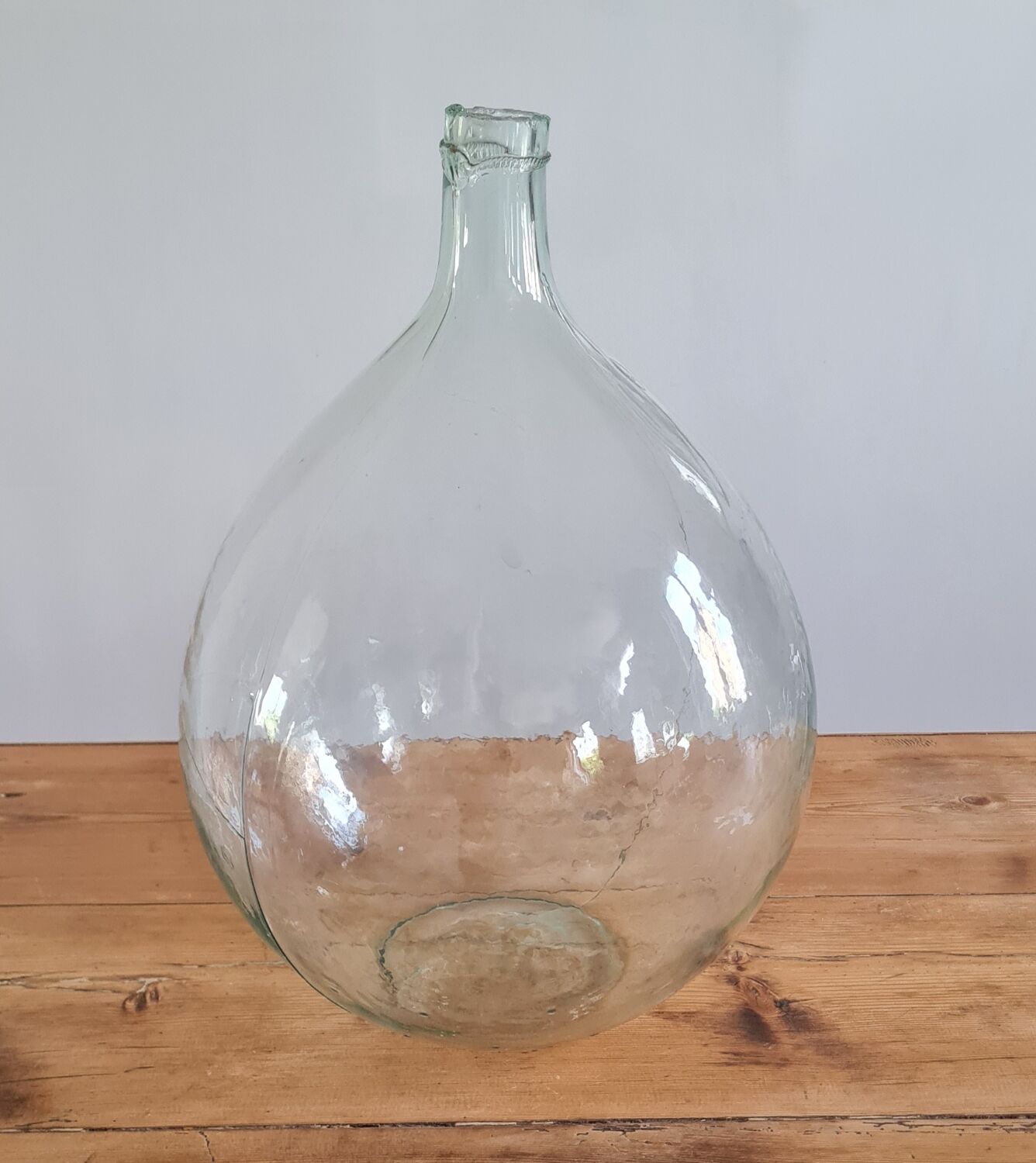 Demijohn in blown glass