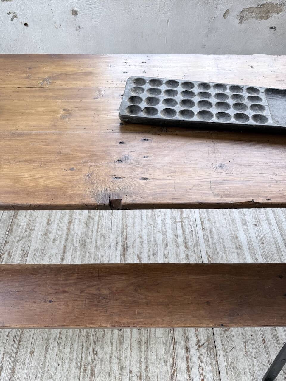 XXL trestle farm table 4m and its benches
