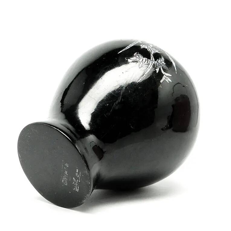 Minimalism vase, black lacquer, mother-of-pearl inlay, Japan, 1950s