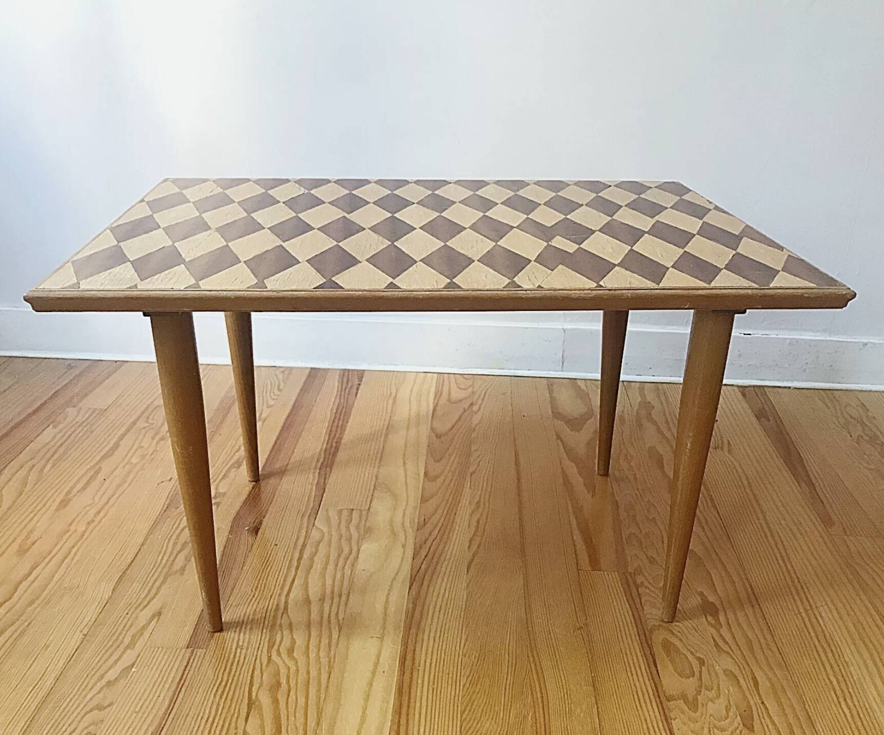 1950s wooden coffee table with marquetry from the 1950s