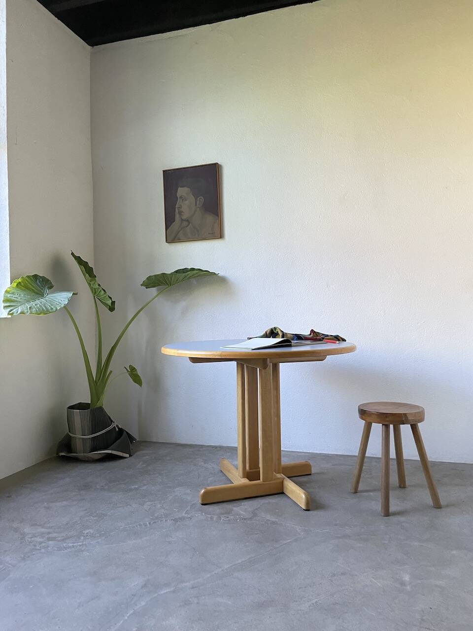 80s round beech table