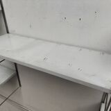 Metal string shelf