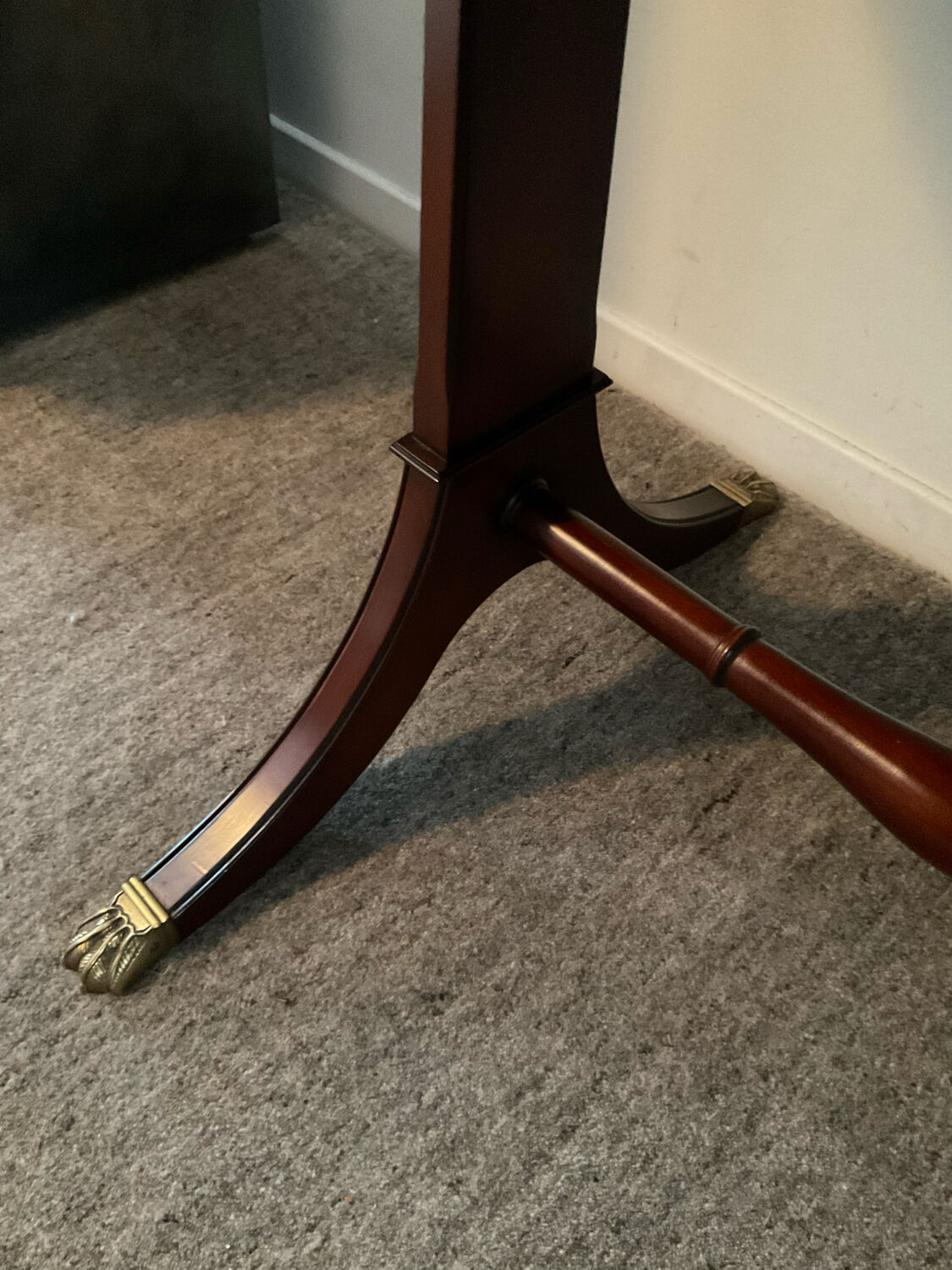 Old English desk Heldense in mahogany