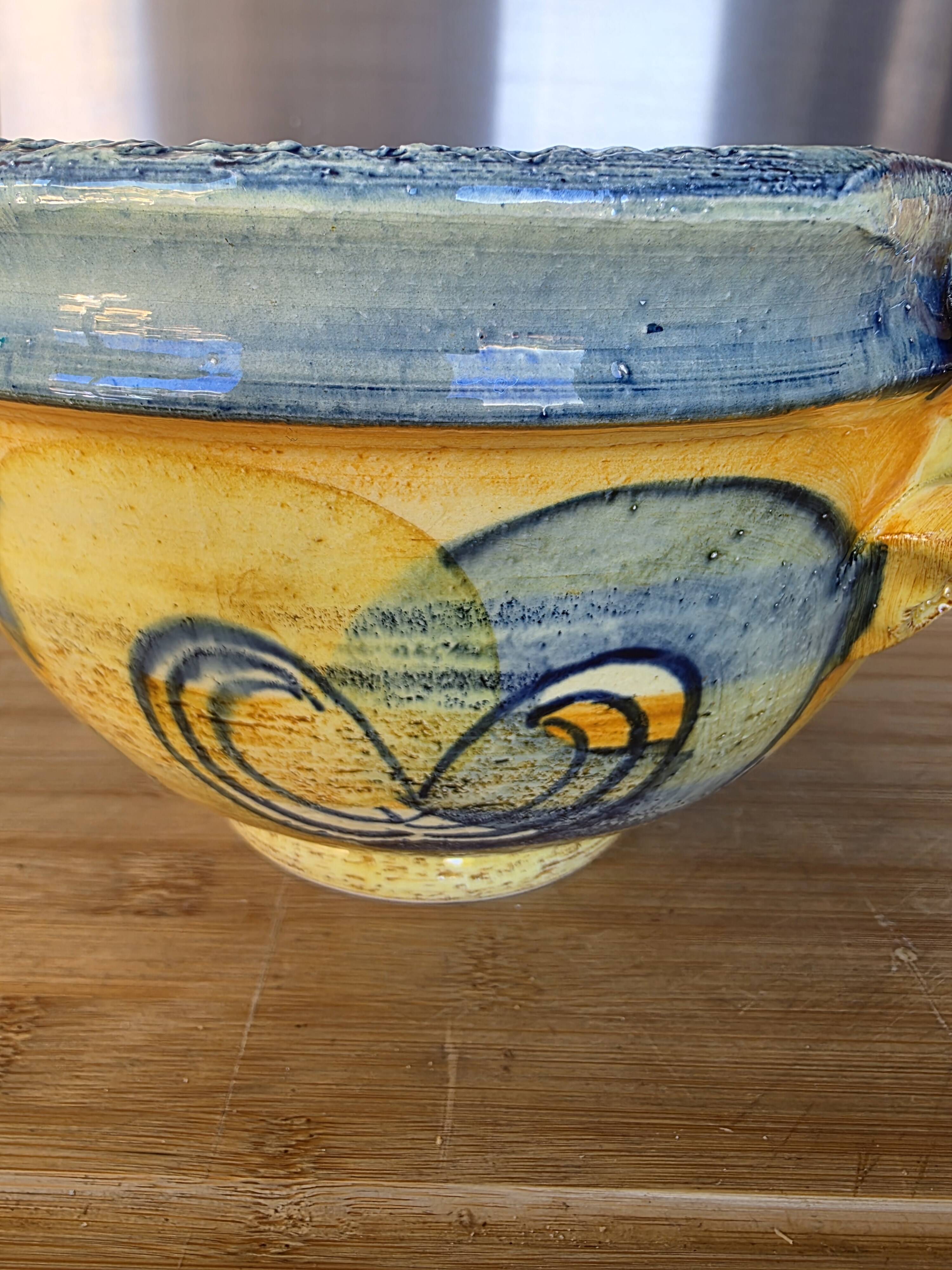 Soup tureen / Vintage ceramic Vallauris – Jean-François Daniel – Condition