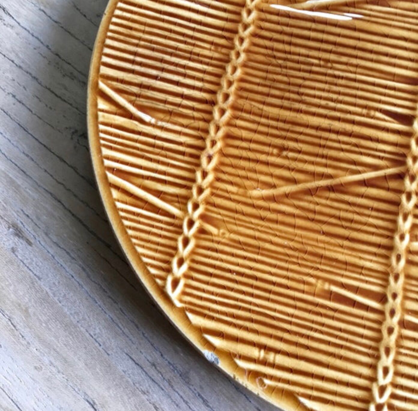 8 vintage Gien cheese plates france