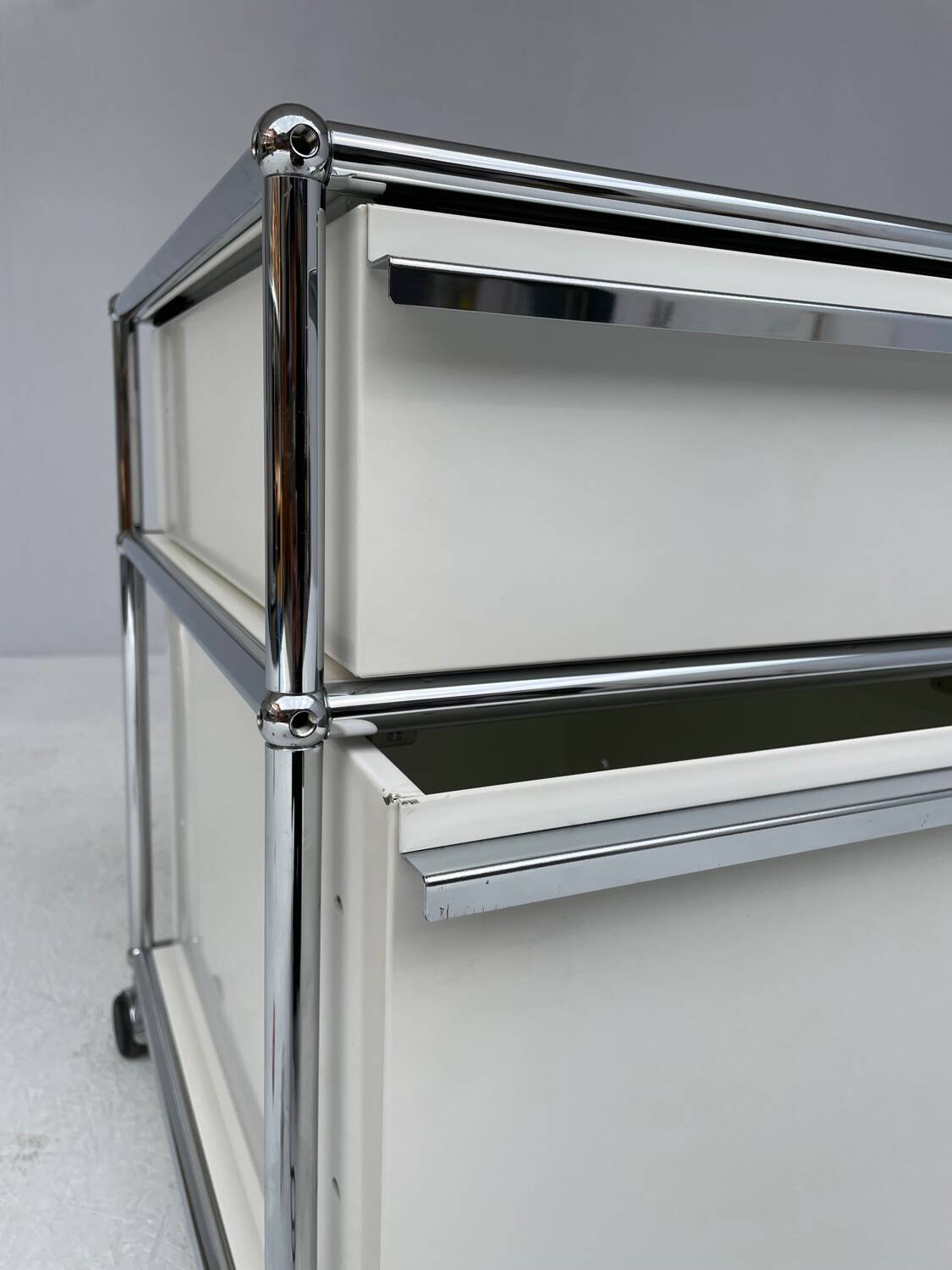 Chariot USM Haller blanc par Fritz Haller, 1980