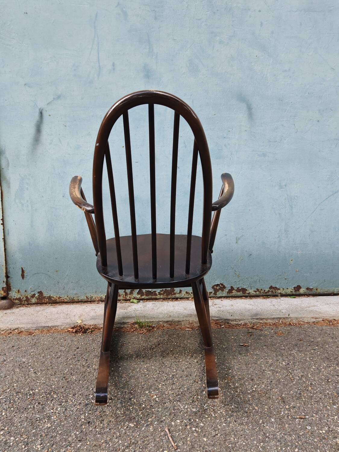 Vintage rocking chair