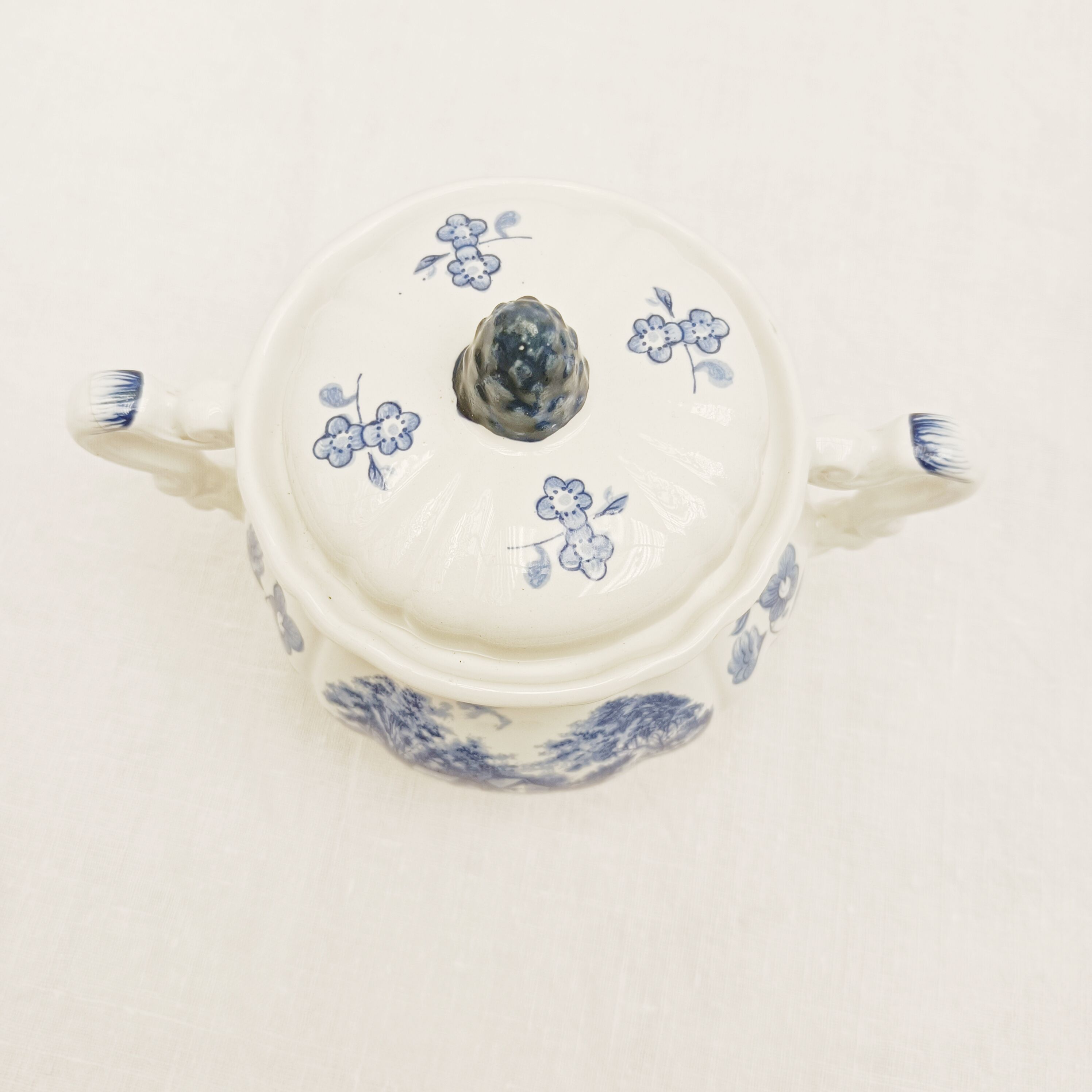 Sarreguemines Romantic Sugar Bowl
