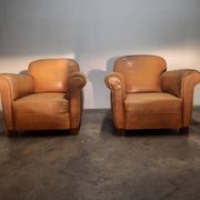 Pair of club shoes from the 1950s in tawny leather.