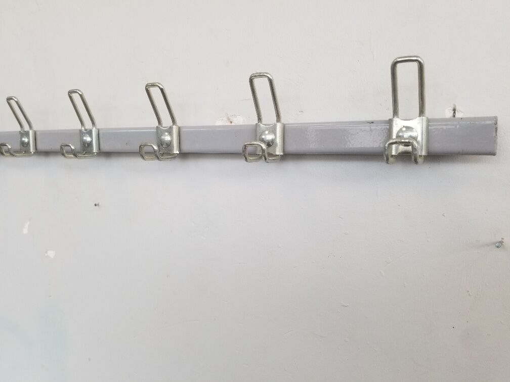 Wall coat hanger