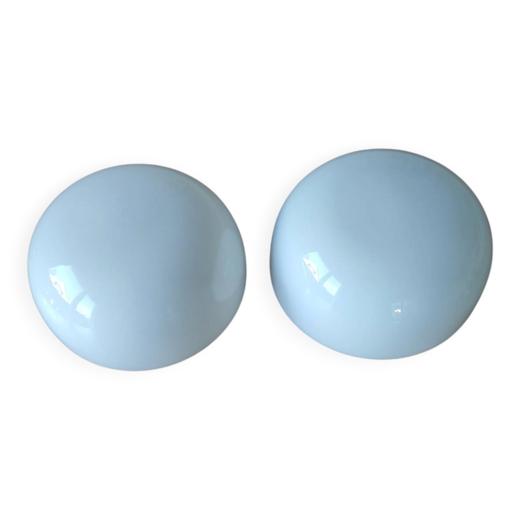 Set of 2 identical half-globes in white opaline.
