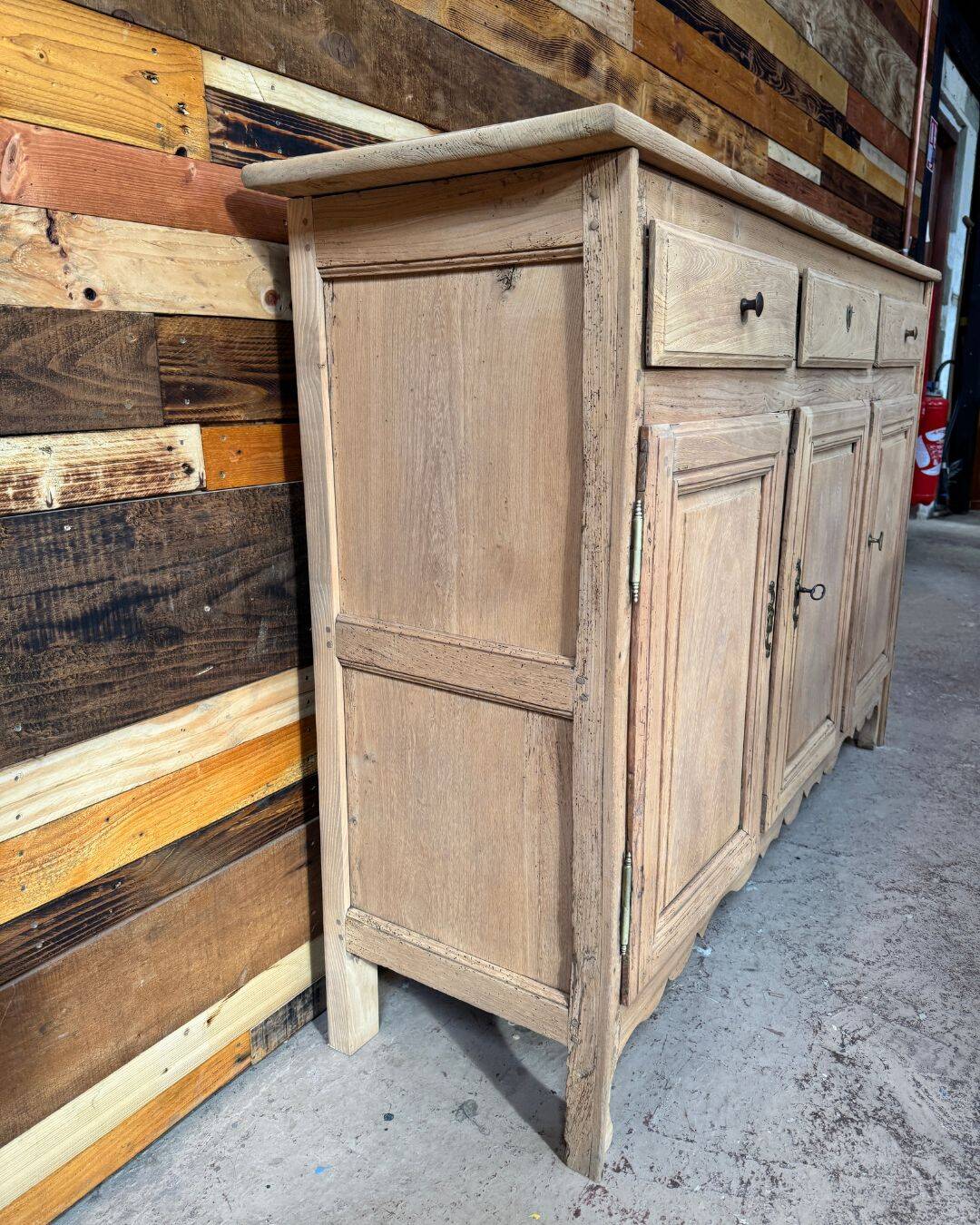 Buffet 3 portes en orme - 19ème siècle
