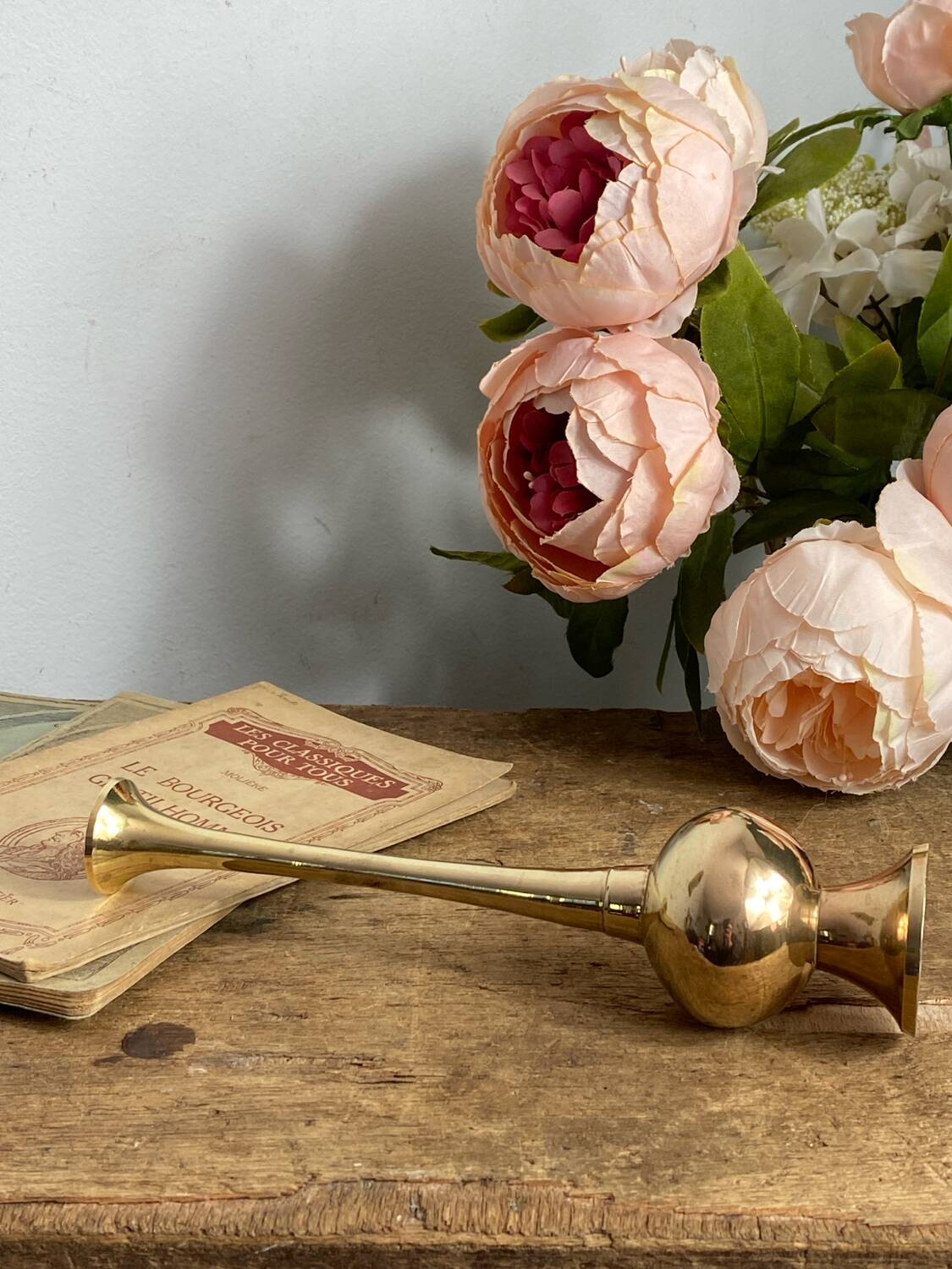 Soliflore, brass vase