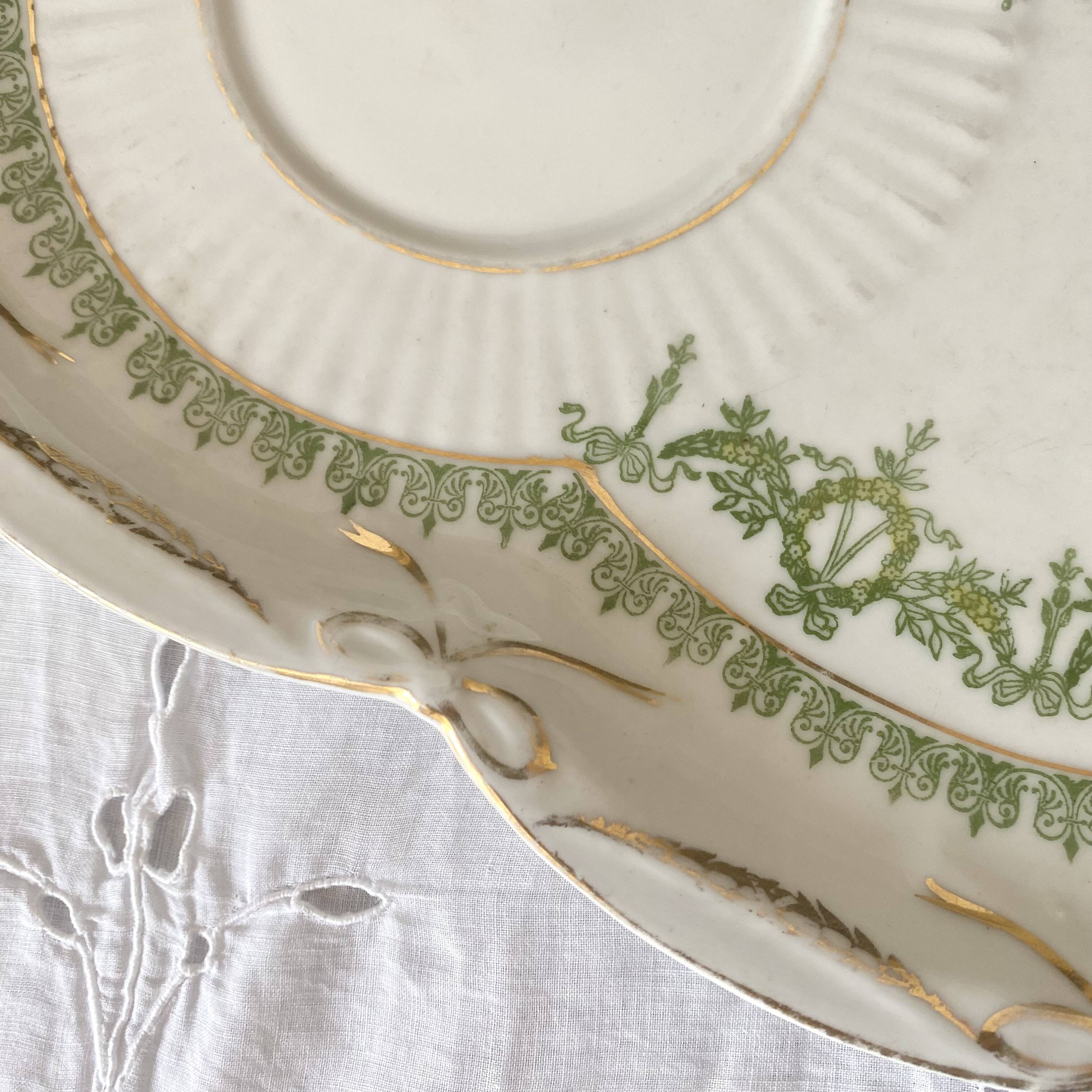 Selfish porcelain lunch plate