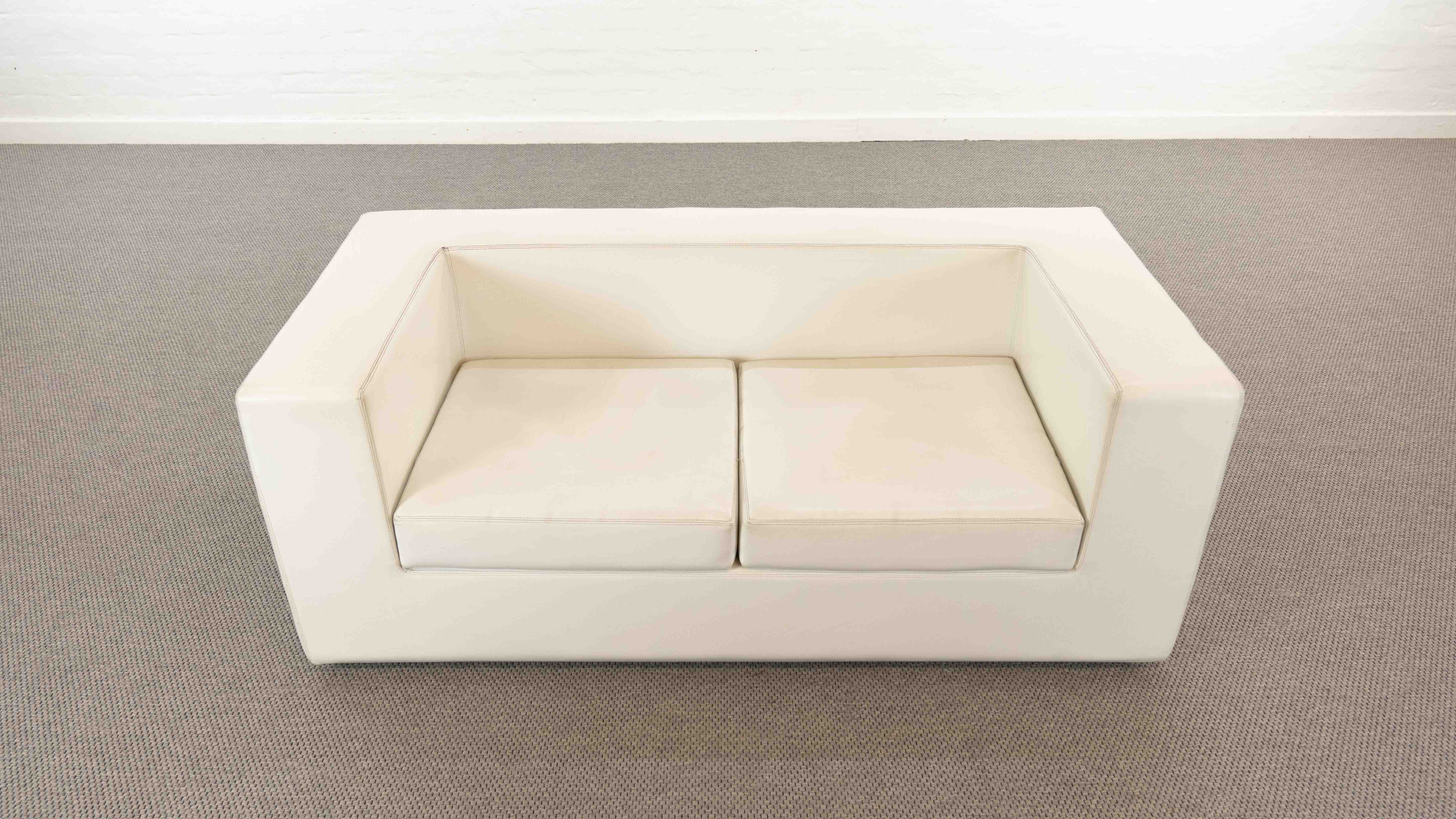 Throw Away sofa by Willie Landels for Zanotta 1965 in white vinyl