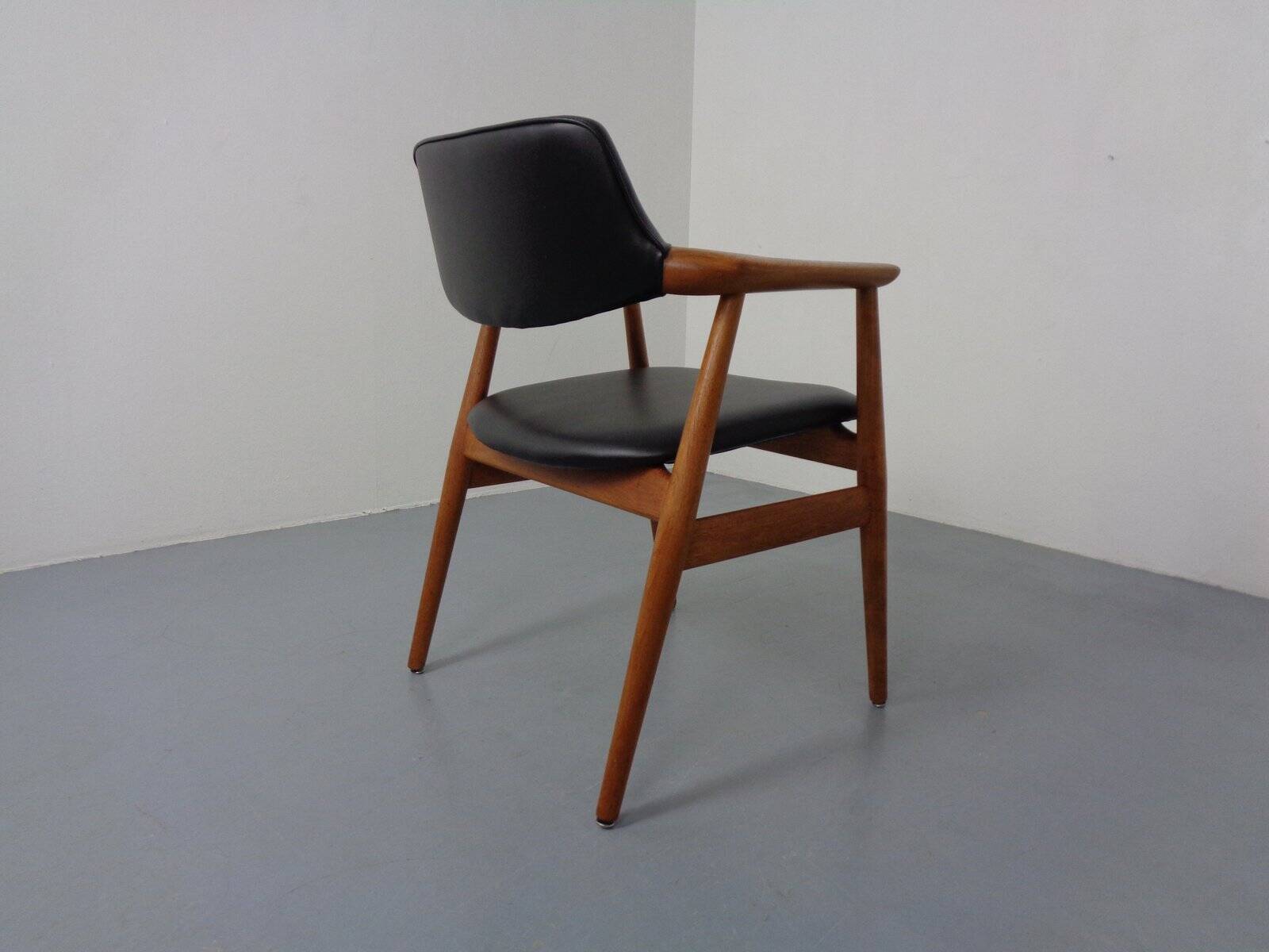 Danish Teak GM11 Armchair by Svend Aage Eriksen of Glostrup, Denmark, 1960s