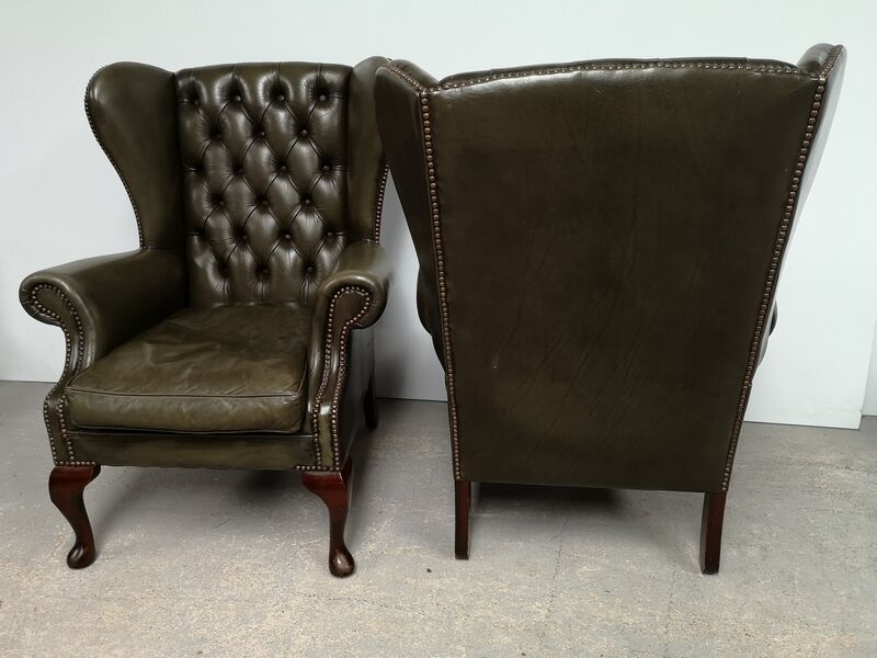 Bergères armchairs chesterfield green leather