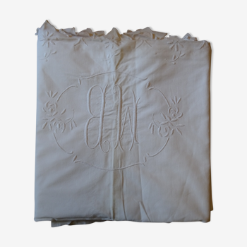 Drap de coton brodé et monogrammé MB