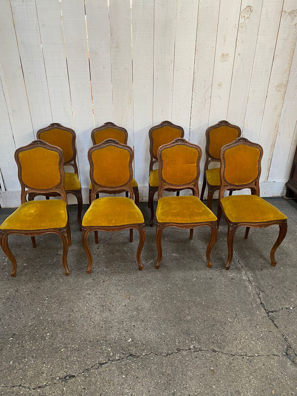 8 chaises de style Louis XV