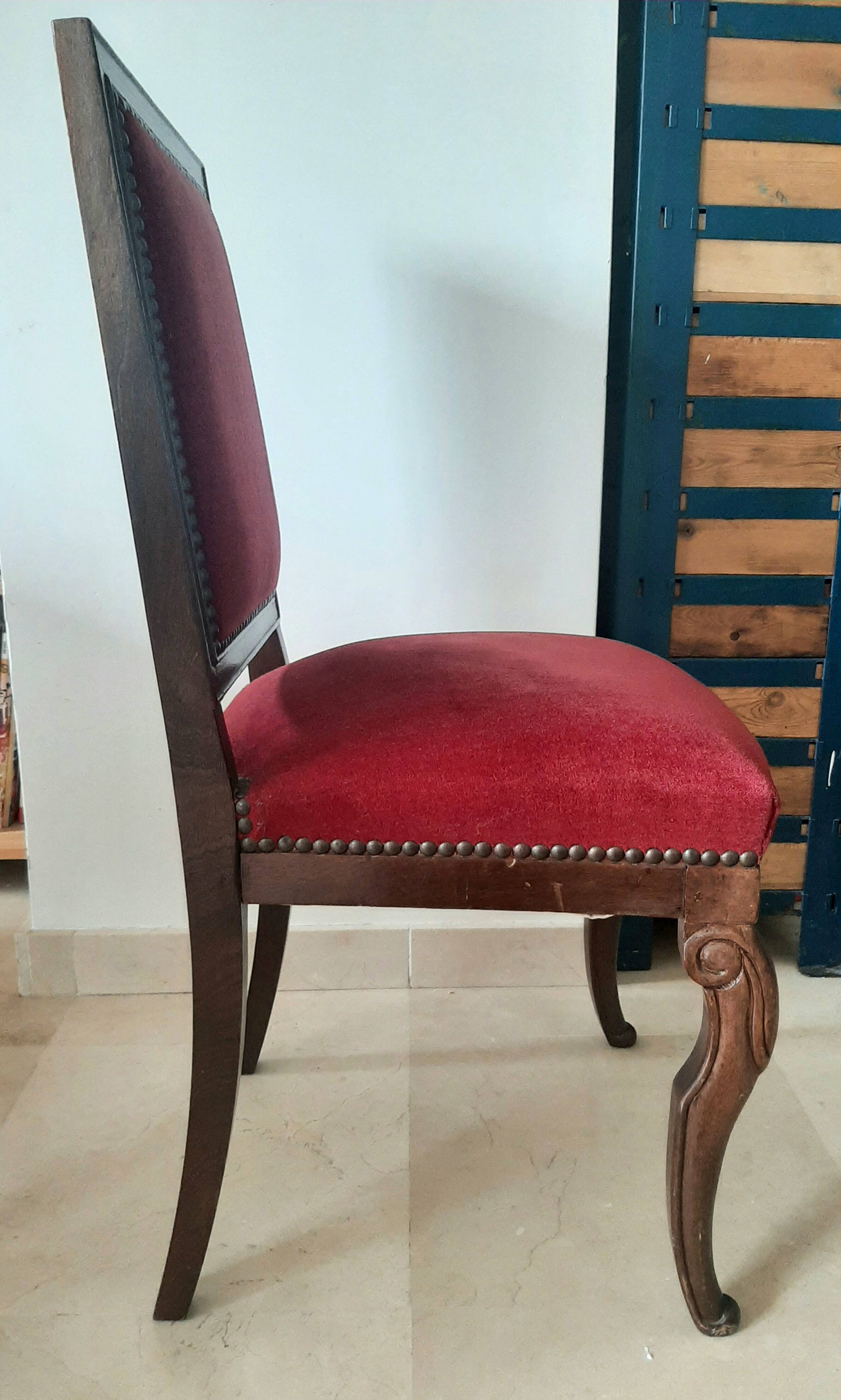 2 chaises antiques style Restauration en noyer et velours bordeaux