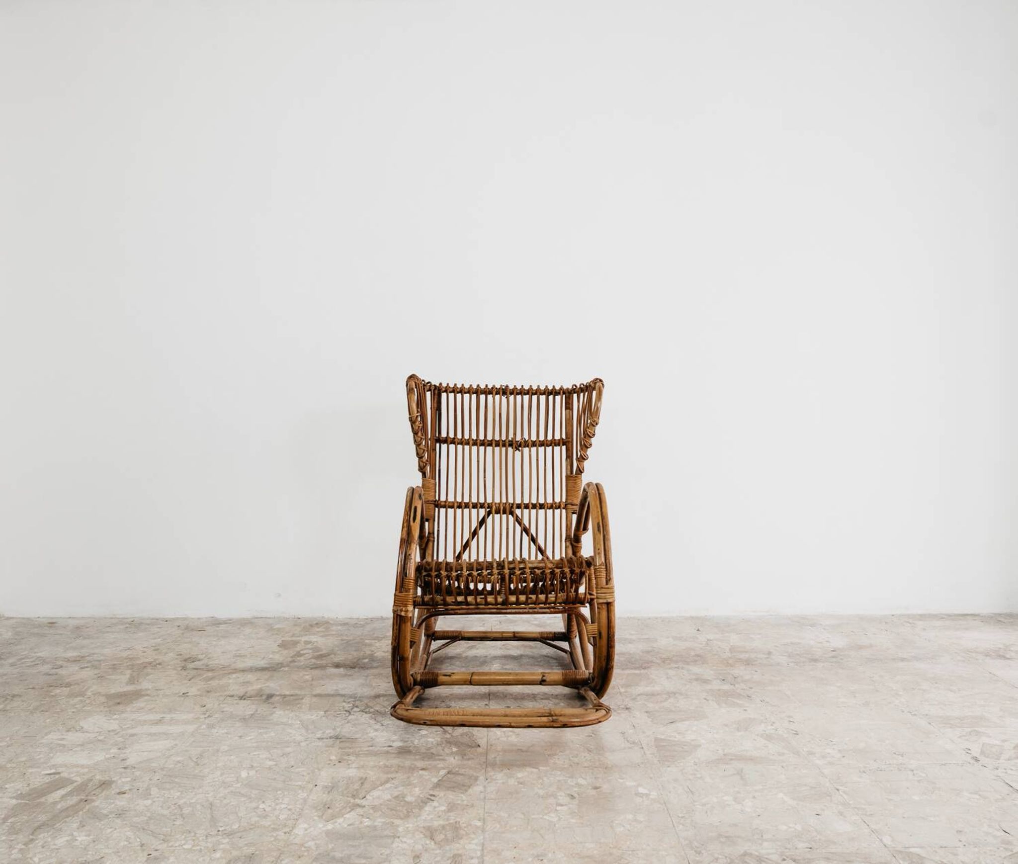 Fauteuil à bascule Rocking Chair design français vintage modernariato