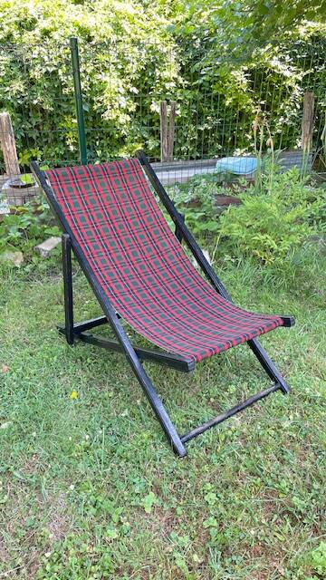 Vintage folding deck chair