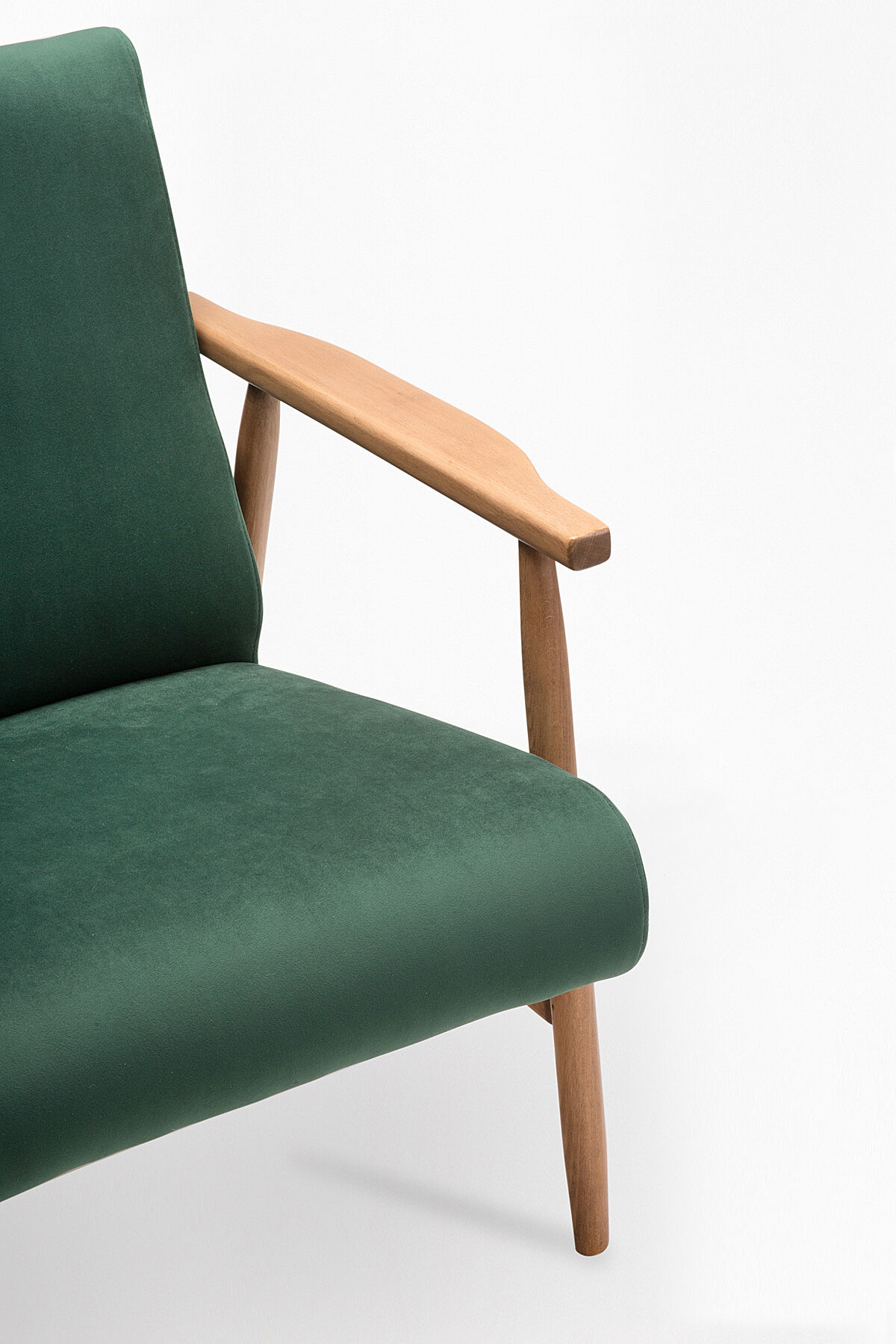 Fauteuil B-7727 polonais en velours vert années 1970.