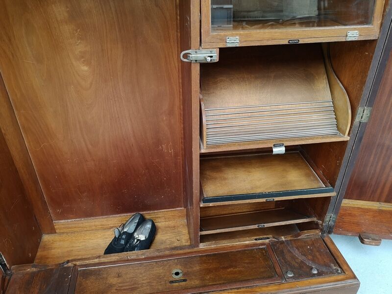 Compactom mahogany cabinet