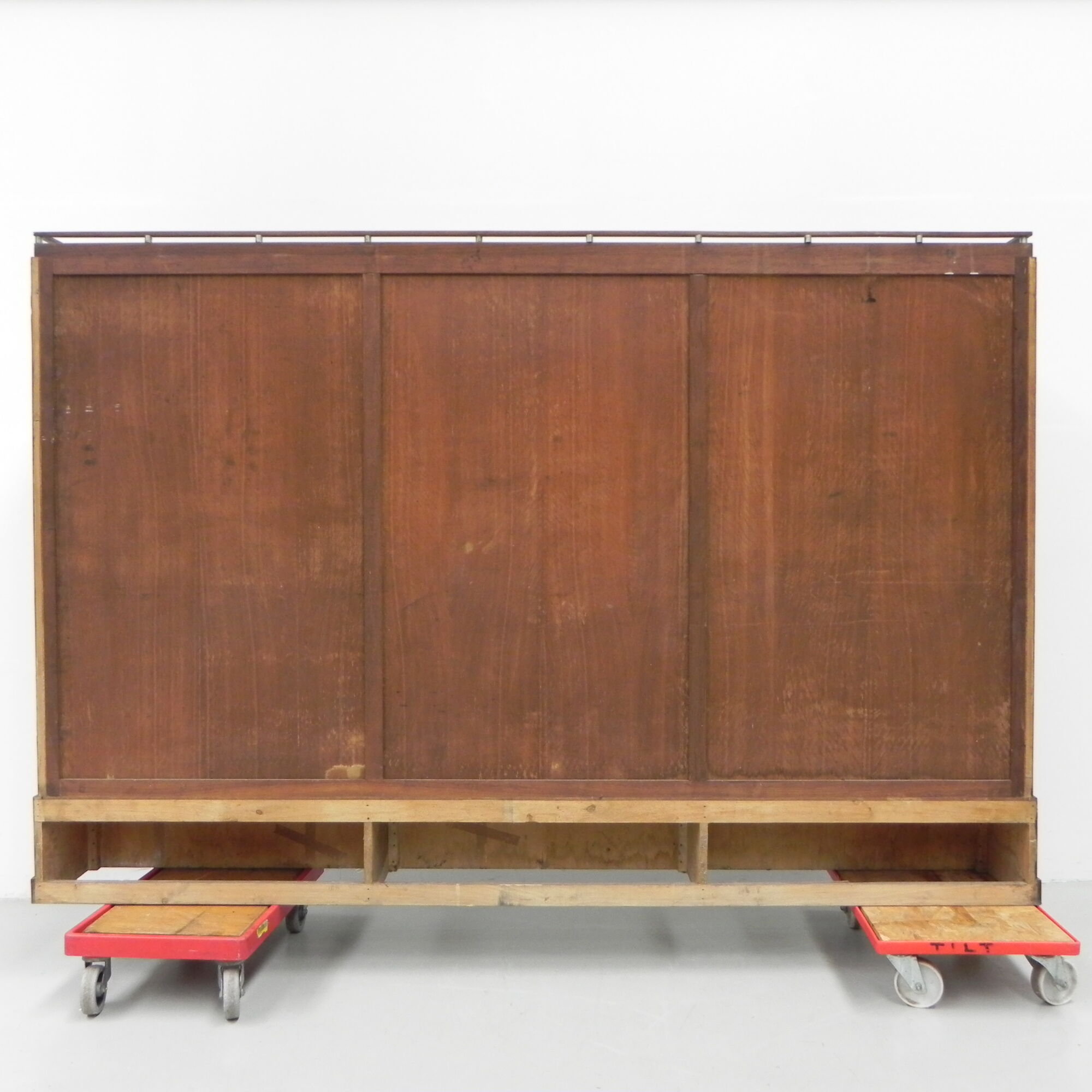Large display cabinet with 2 sliding glass doors