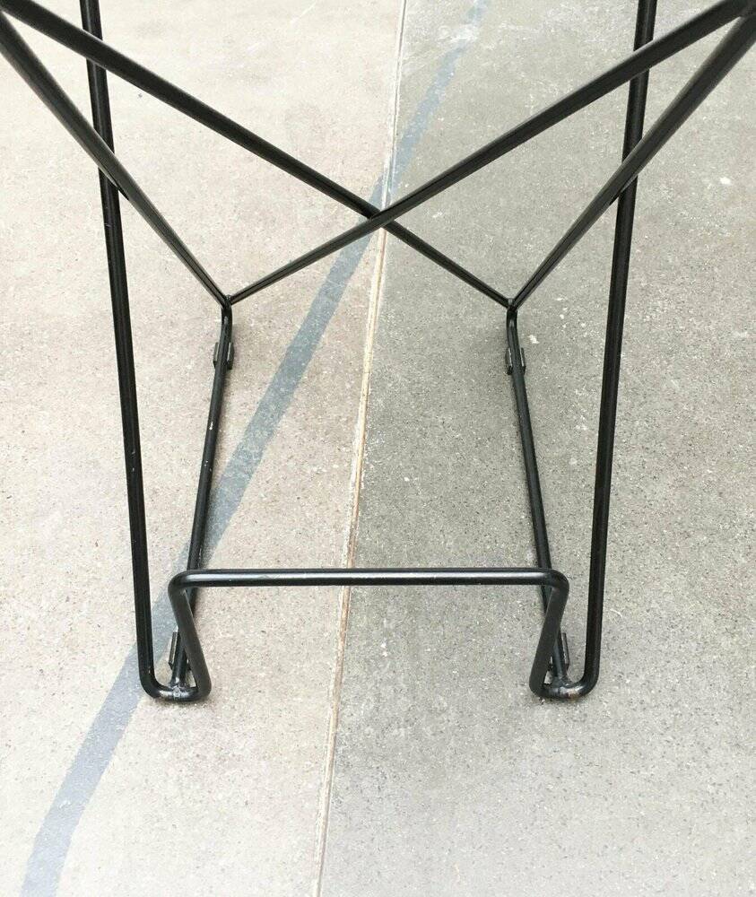 Postmodern black kitchen bar stool Kreuzschwinger by Till Behrens for Schlubach, 1980s.