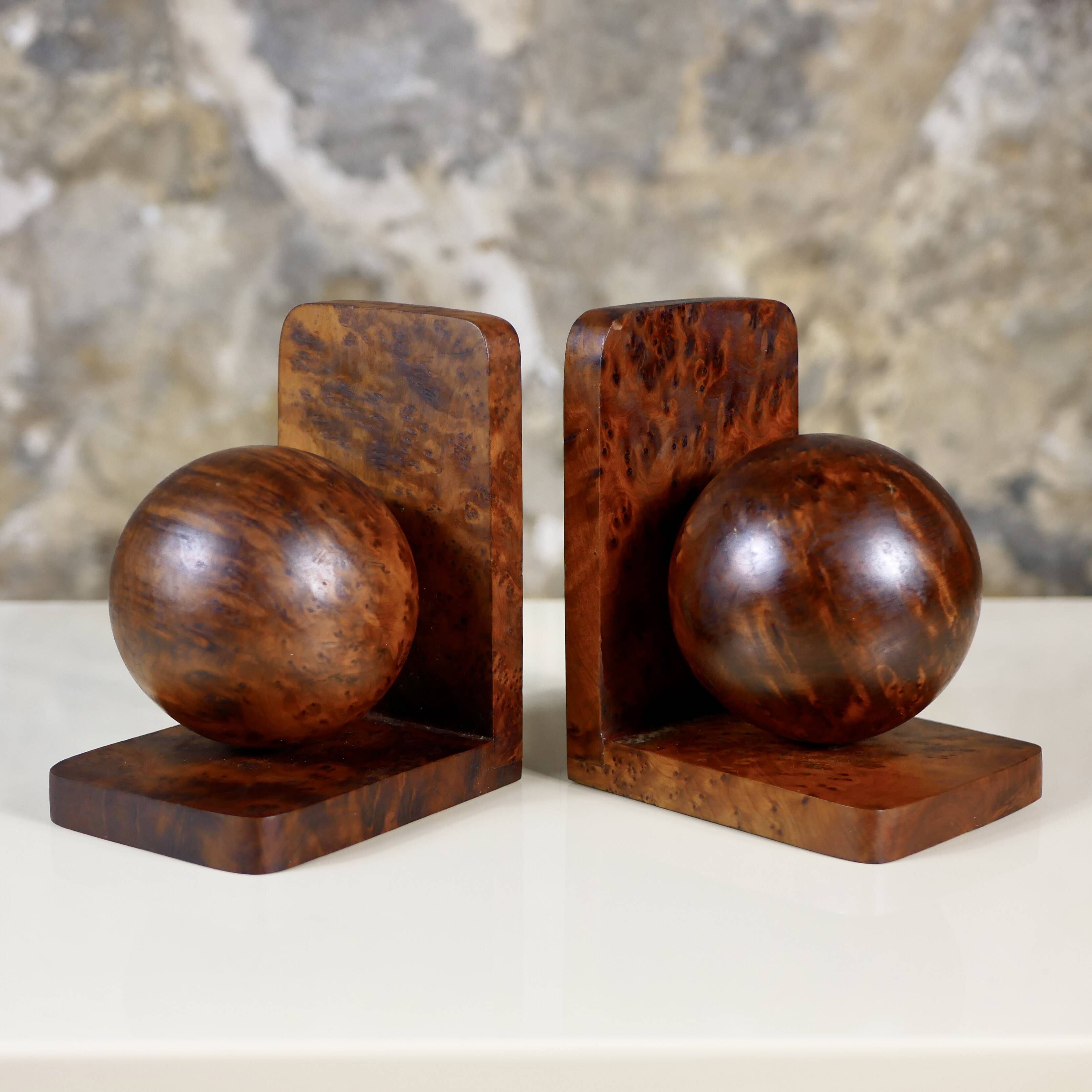Pair of Art Deco bookends in cedar burl, France, 1930