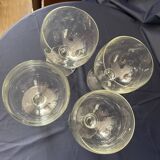 Suite de 4 verres a pied de degustation a vin rouge en cristal